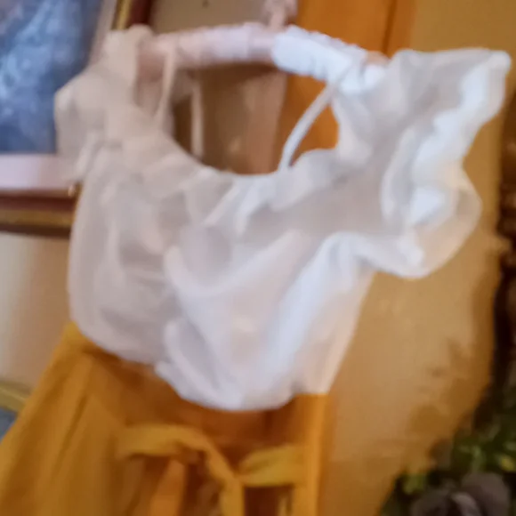 Cute Romper size Small - Picture 3 of 13